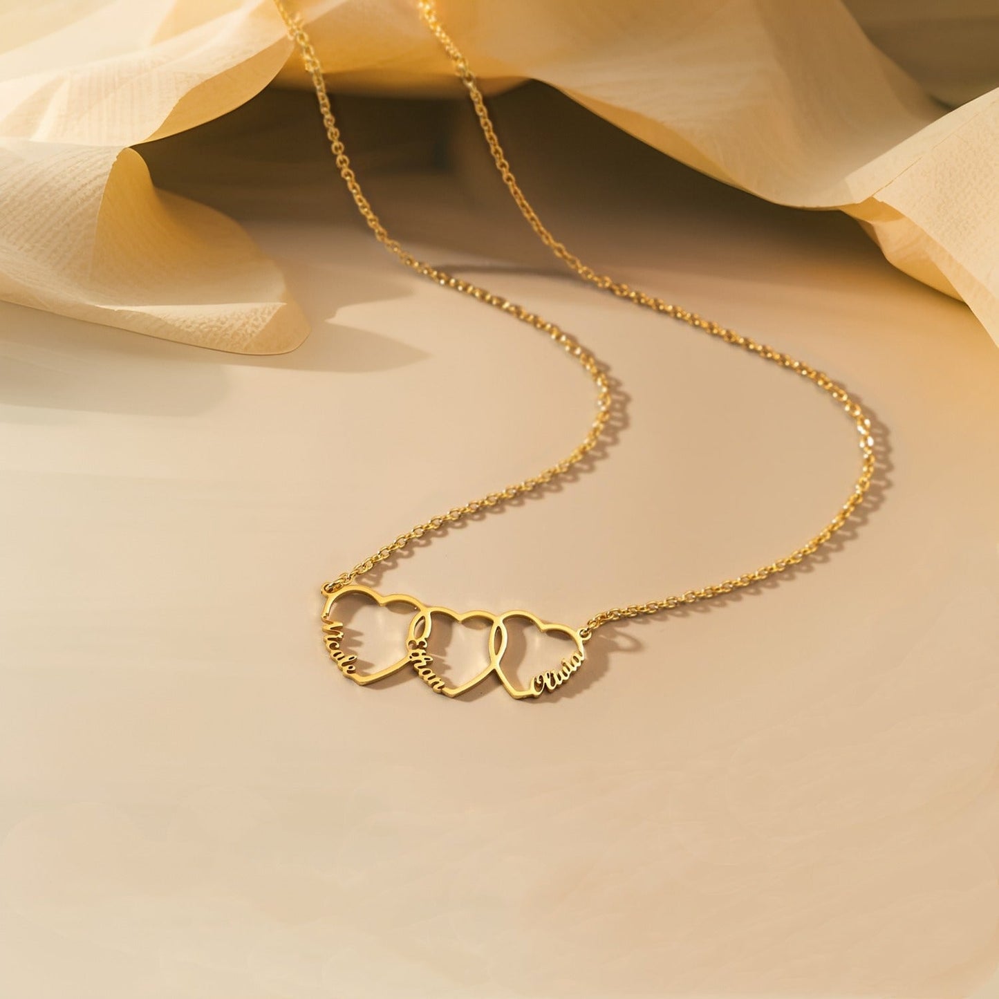 Collar Personalizado con Nombre en Forma de Corazón - Moroveta